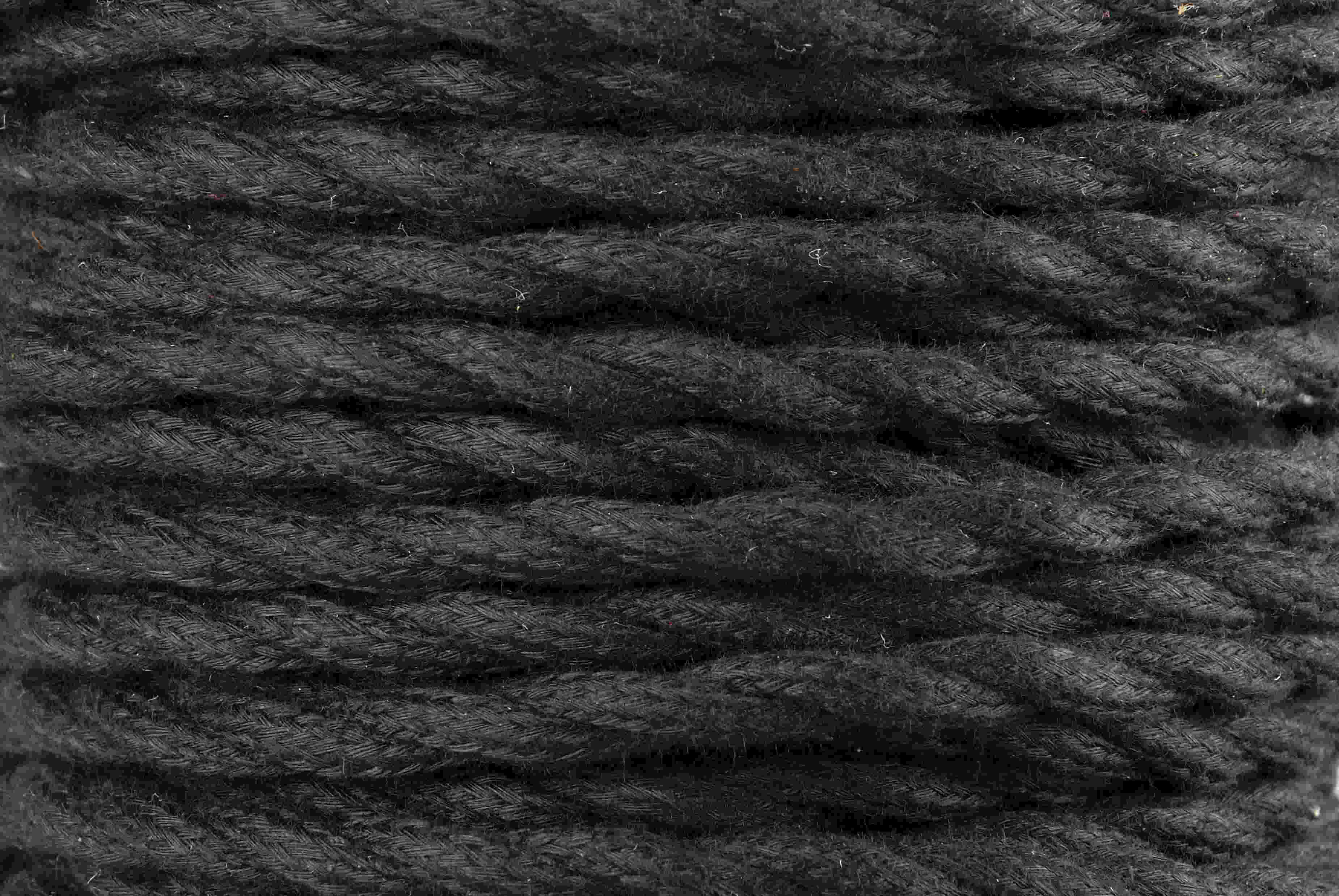 czarny kabel w oplocie bawełna skręcana
